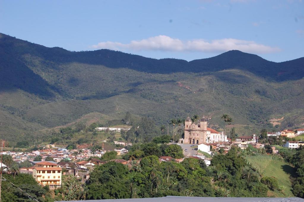 Pousada Rainha Dos Anjos Mariana Bilik gambar